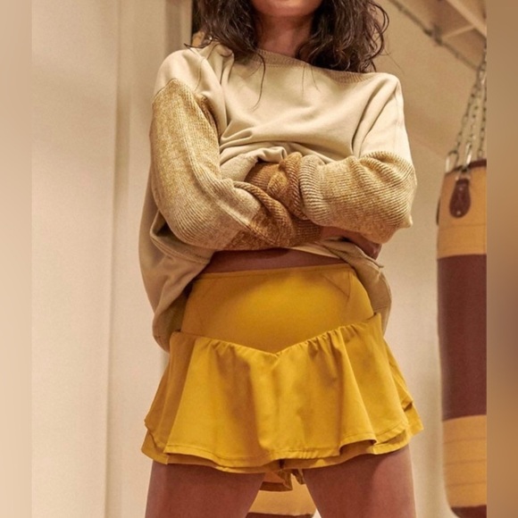 Free People Movement shorts 
size large
Build in underwear - Picture 1 of 7